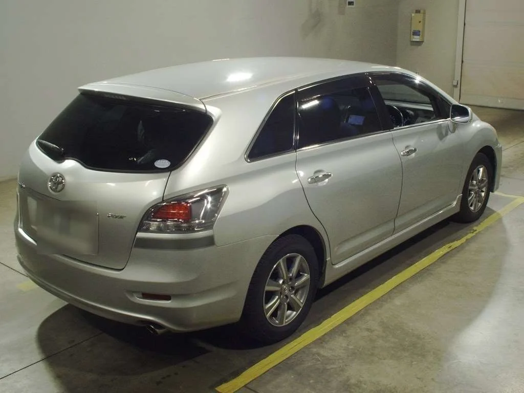 Toyota Mark X Zio  с аукциона в Японии