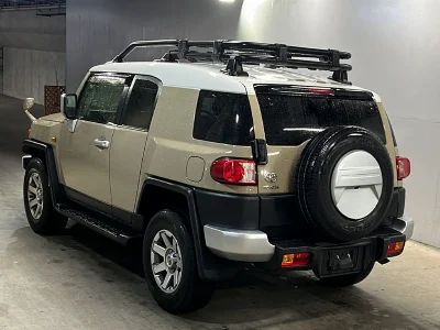 TOYOTA FJ CRUISER
