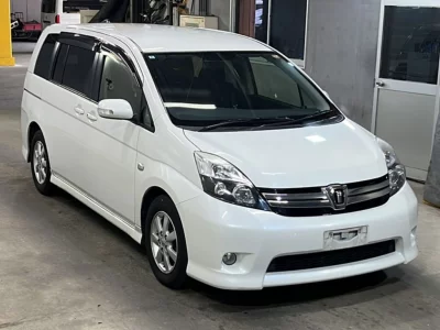 TOYOTA ISIS