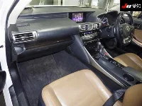Цена авто Lexus IS300h с аукционов Японии, номер кузова AVE30, пробег 164 000, оценка 6