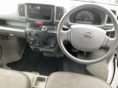 NISSAN CLIPPER VAN