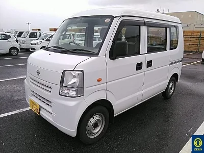 NISSAN CLIPPER VAN
