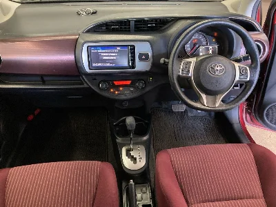 TOYOTA VITZ