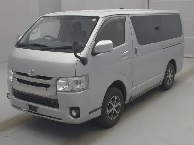 TOYOTA REGIUS VAN