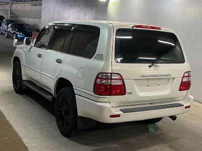 TOYOTA LAND CRUISER