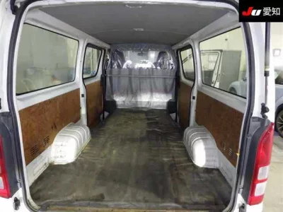 TOYOTA REGIUS VAN