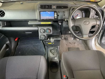 TOYOTA SUCCEED