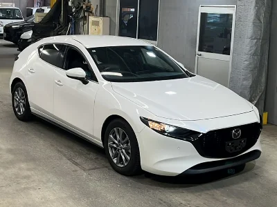 MAZDA MAZDA3 FASTBACK
