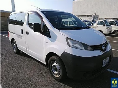 NISSAN NV200