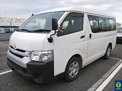 TOYOTA HIACE