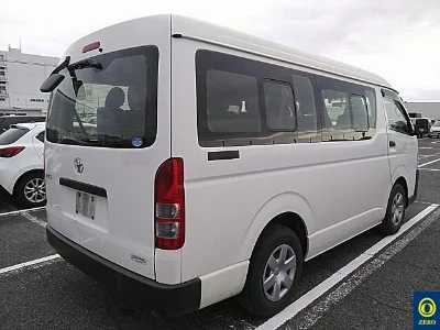 TOYOTA HIACE