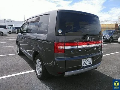 MITSUBISHI DELICA D5