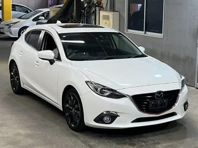 MAZDA AXELA