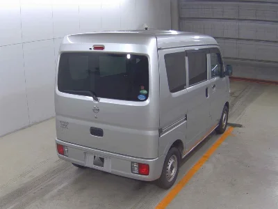 NISSAN CLIPPER VAN