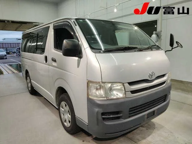 Toyota Regius  с аукциона в Японии