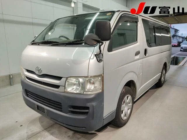 Toyota Regius  с аукциона в Японии