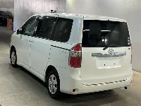 Цена авто Toyota Noah с аукционов Японии, номер кузова ZRR70G, пробег 137 000, оценка 2