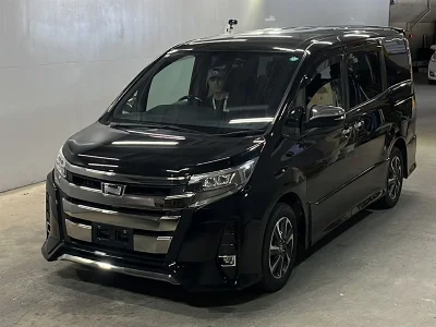 TOYOTA NOAH