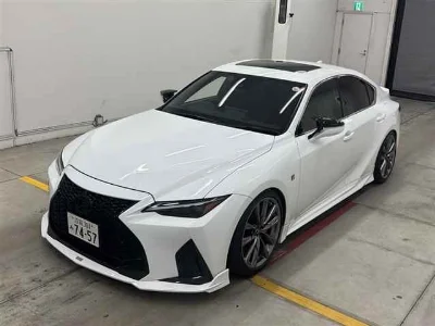 LEXUS IS