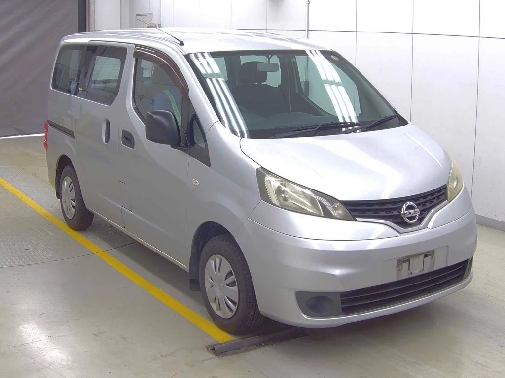 Nissan NV200 2010