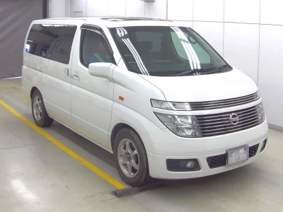 NISSAN ELGRAND