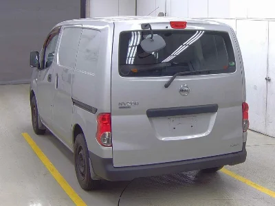NISSAN NV200