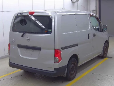 NISSAN NV200