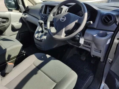 NISSAN NV200