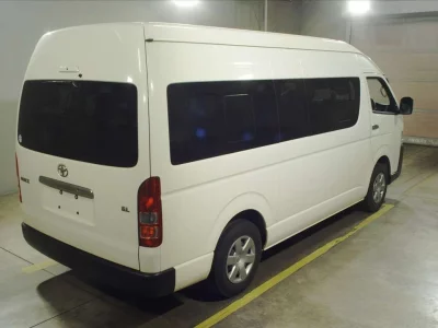 TOYOTA HIACE