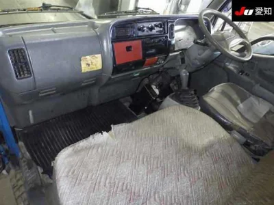 MITSUBISHI CANTER