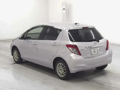 TOYOTA VITZ