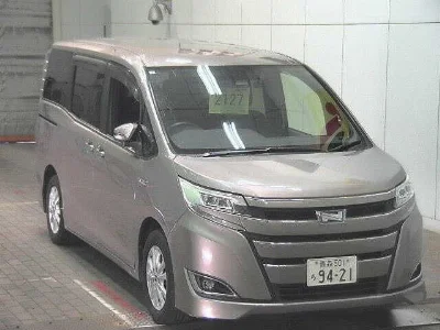 TOYOTA NOAH