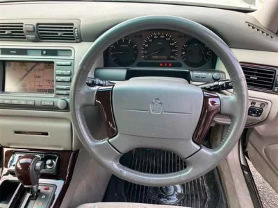 TOYOTA CROWN ESTATE