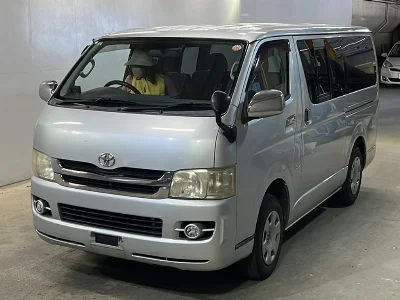 TOYOTA REGIUS VAN