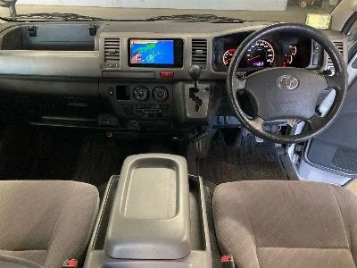 TOYOTA REGIUS VAN