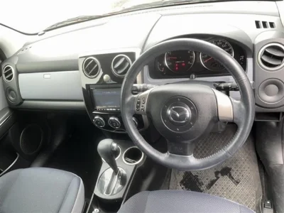 MAZDA VERISA