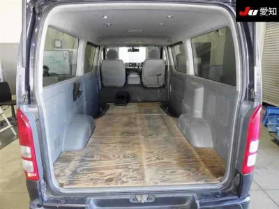 TOYOTA REGIUS VAN