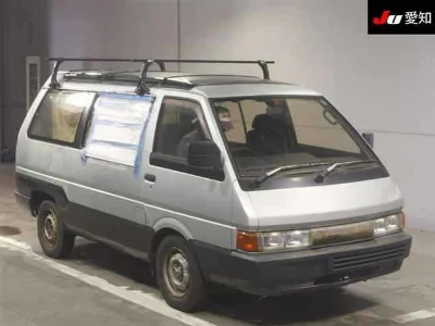 NISSAN LARGO