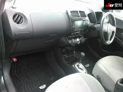 TOYOTA IST