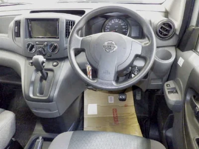 NISSAN NV200