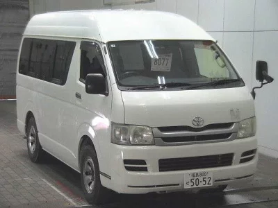TOYOTA HIACE VAN