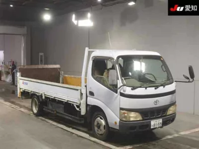 TOYOTA DYNA