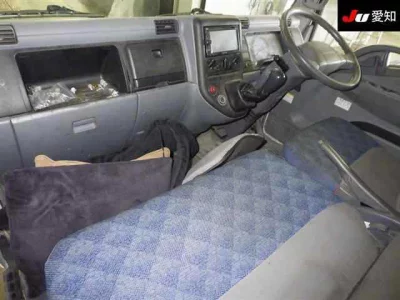 MITSUBISHI CANTER