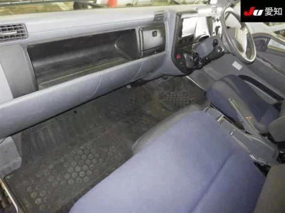 MITSUBISHI CANTER