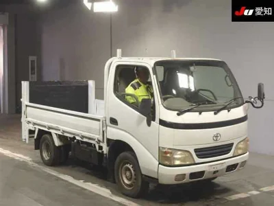 TOYOTA DYNA