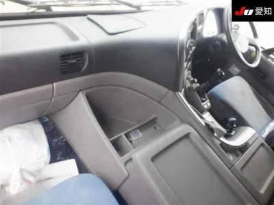 NISSAN UD