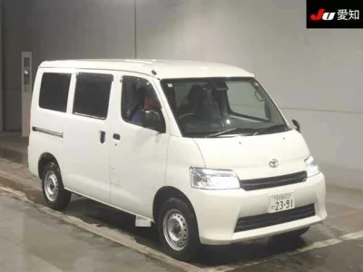 TOYOTA TOWN ACE VAN