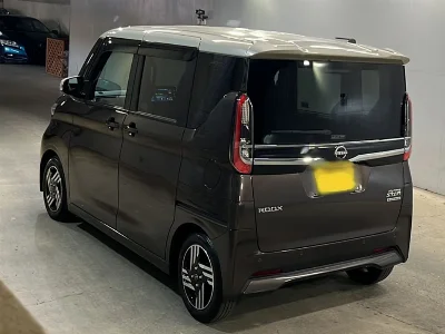 NISSAN ROOX