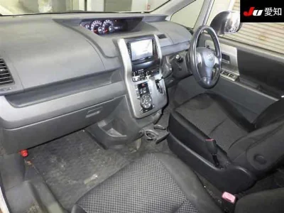 Статистика аукционов Toyota Noah