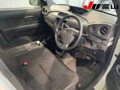 TOYOTA BB